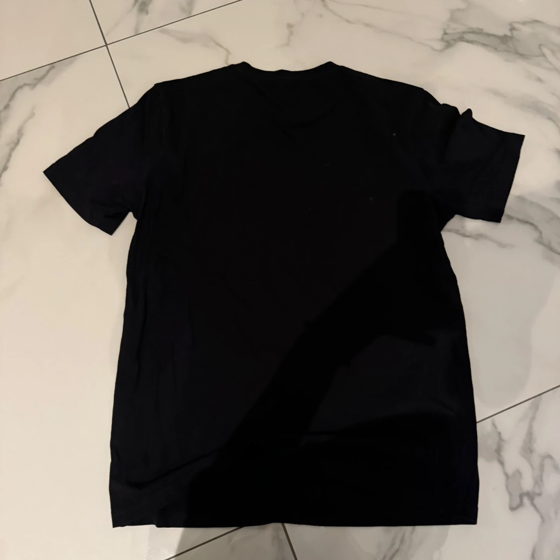 Svart Hugo Boss t-shirt med logga - 1