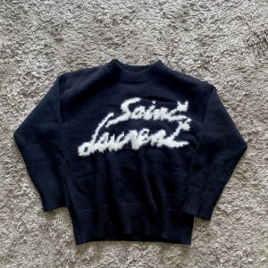 Svart Saint Laurent tröja - Riktigt snygg tröja i medium. Fraktar inom 24h!🙌