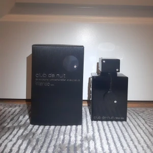 Armaf club de nuit EDP - Flaskan är 105ml. Nästan helt ny. Endast tagit ett sprut.