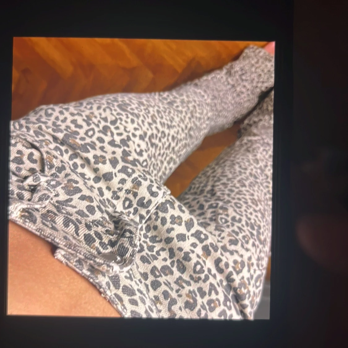 Leopardmönstrade jeansbyxor