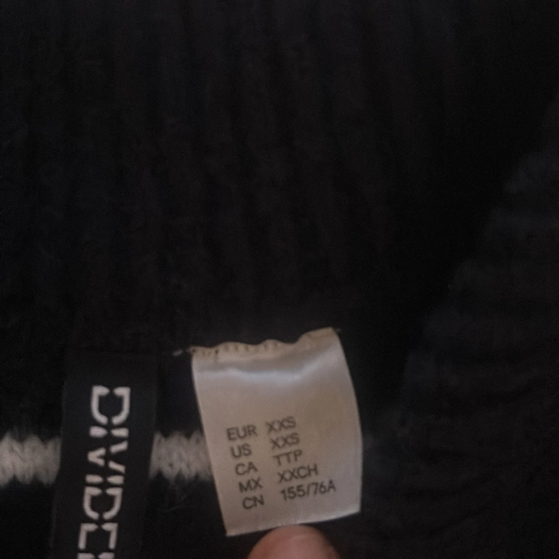 Svartvit randig kofta - 1