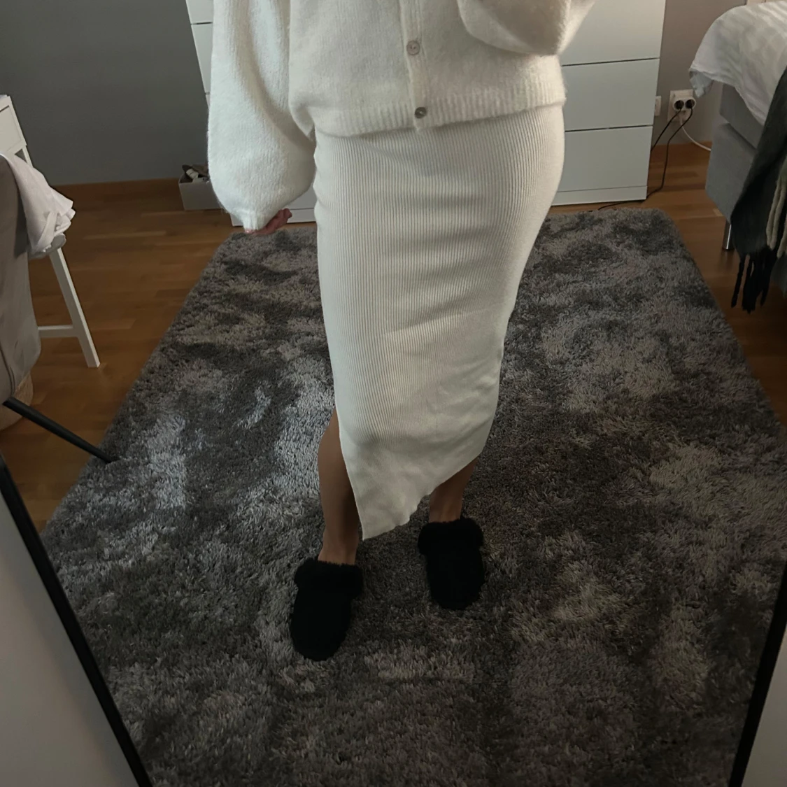 Krämvit ribbad långkjol