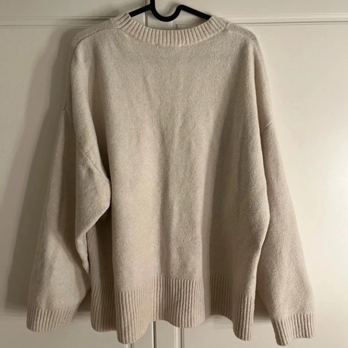 Vit stickad tröja från Stradivarius - 1