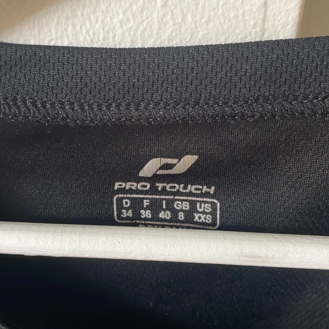 Svart Träningströja  - 2