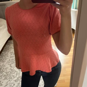 Tröja - Fin tröja som nästan aldrig använts, pris kan diskuteras!💕