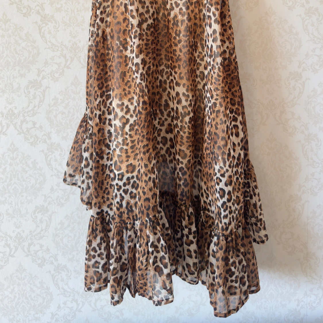 Leopardmönstrad klänning från Bardot Junior (8) - 1