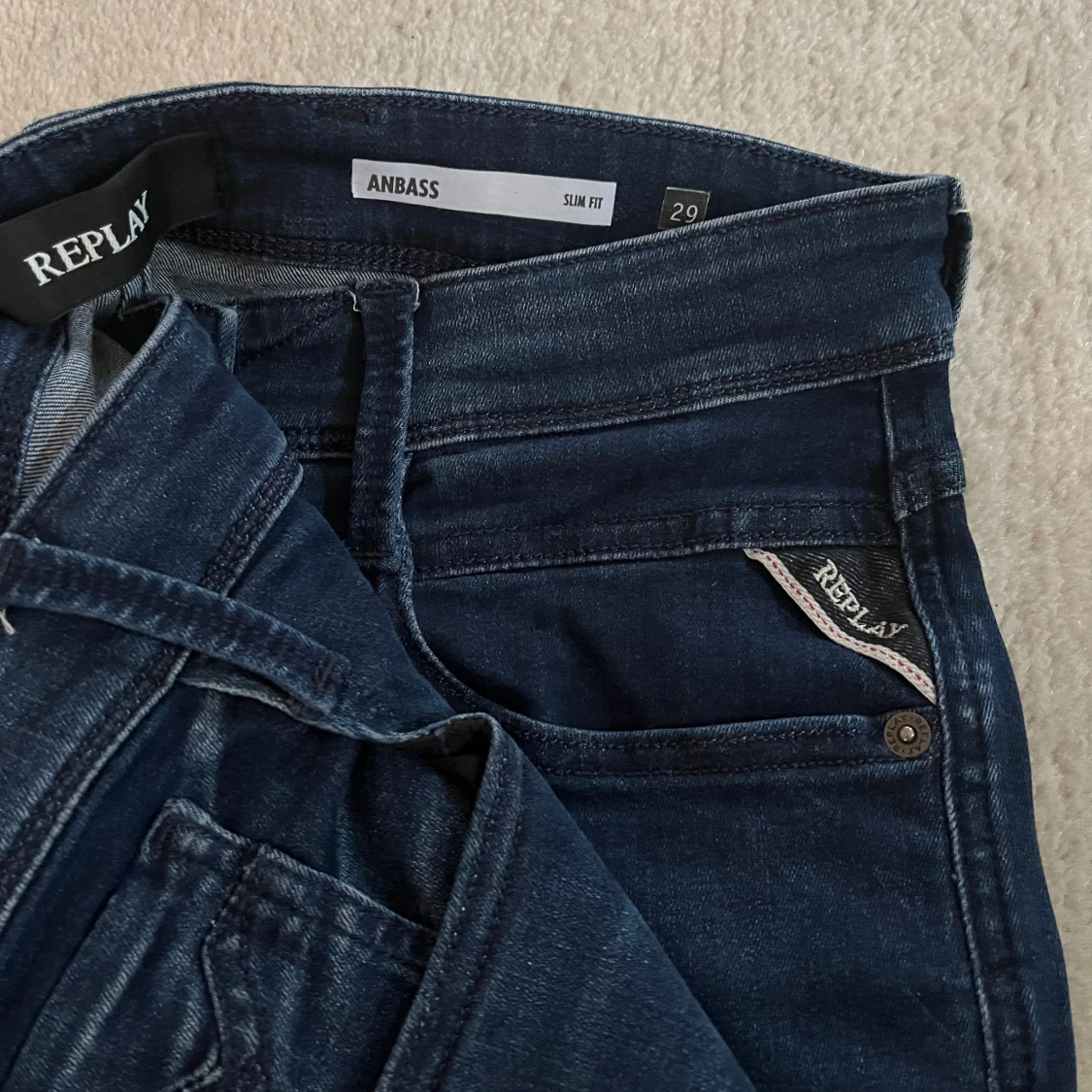 Mörkblå jeans från Replay - 3