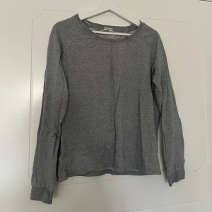 Tröja - Använd men i fint skick!