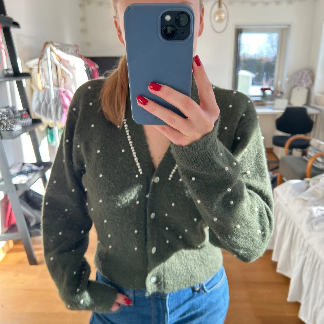 Grön kofta från Zara med pärldetaljer