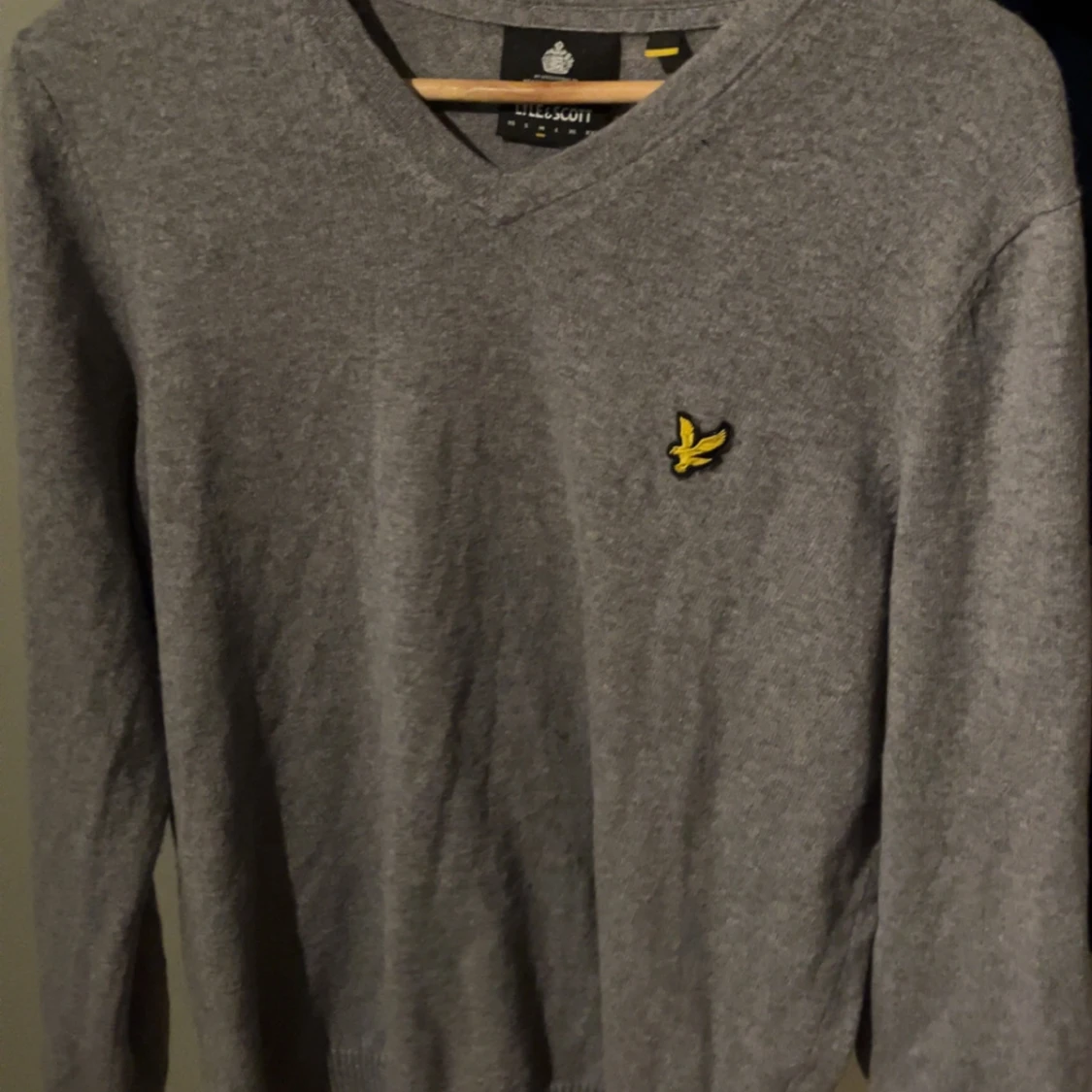 Grå tröja från Lyle & Scott