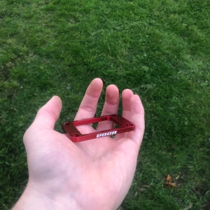 Voca membranspacer 5 mm - En Voca membranspacer på 5 mm som aldrig kom till användning. Inga skador eller repor. Passar Derbi motorerna och am6 motorerna.