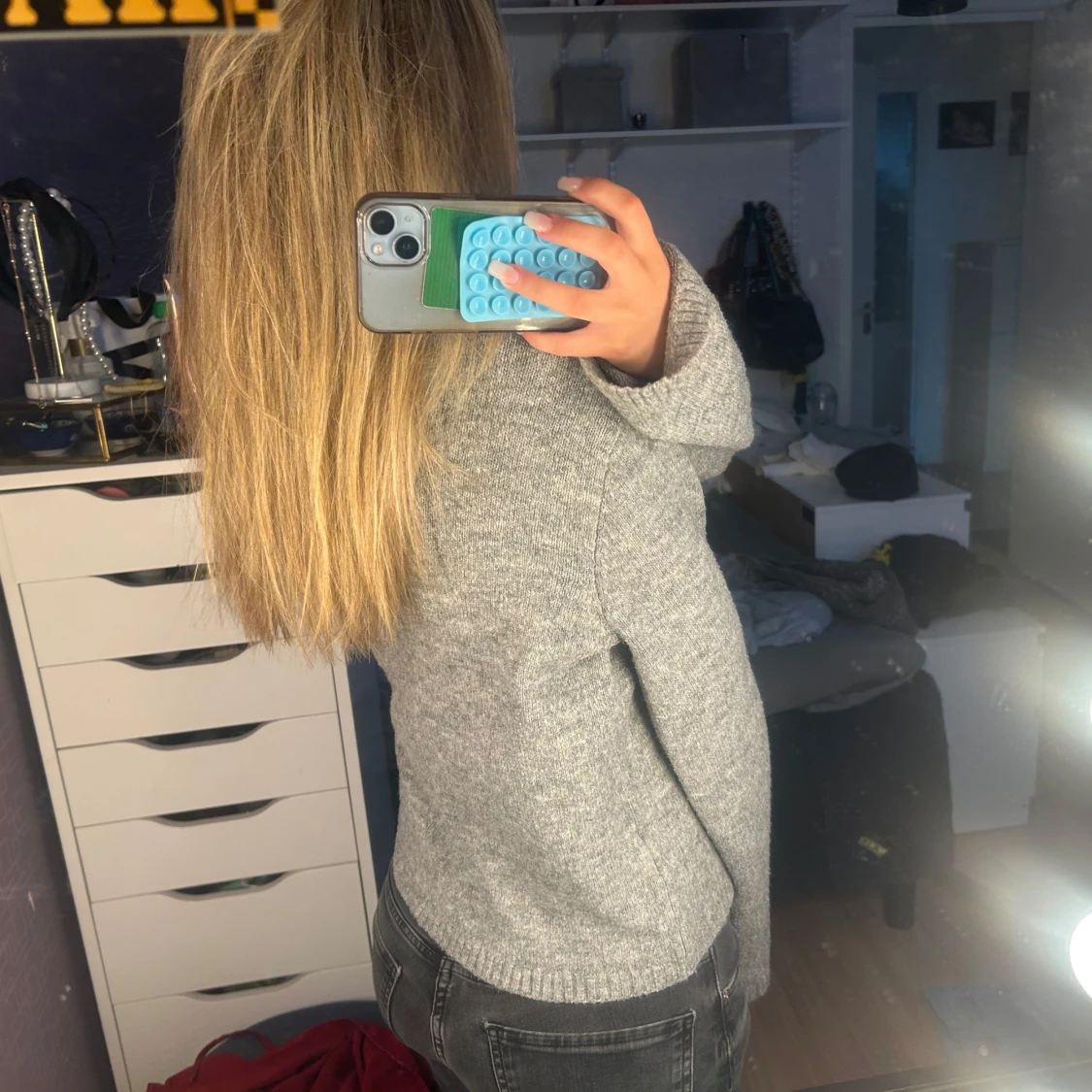 Grå stickad kofta  - 2