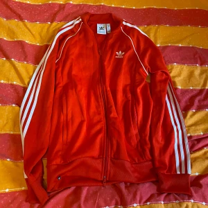 Adidas zip - Fet Adidas zip i storlek m 😻😻