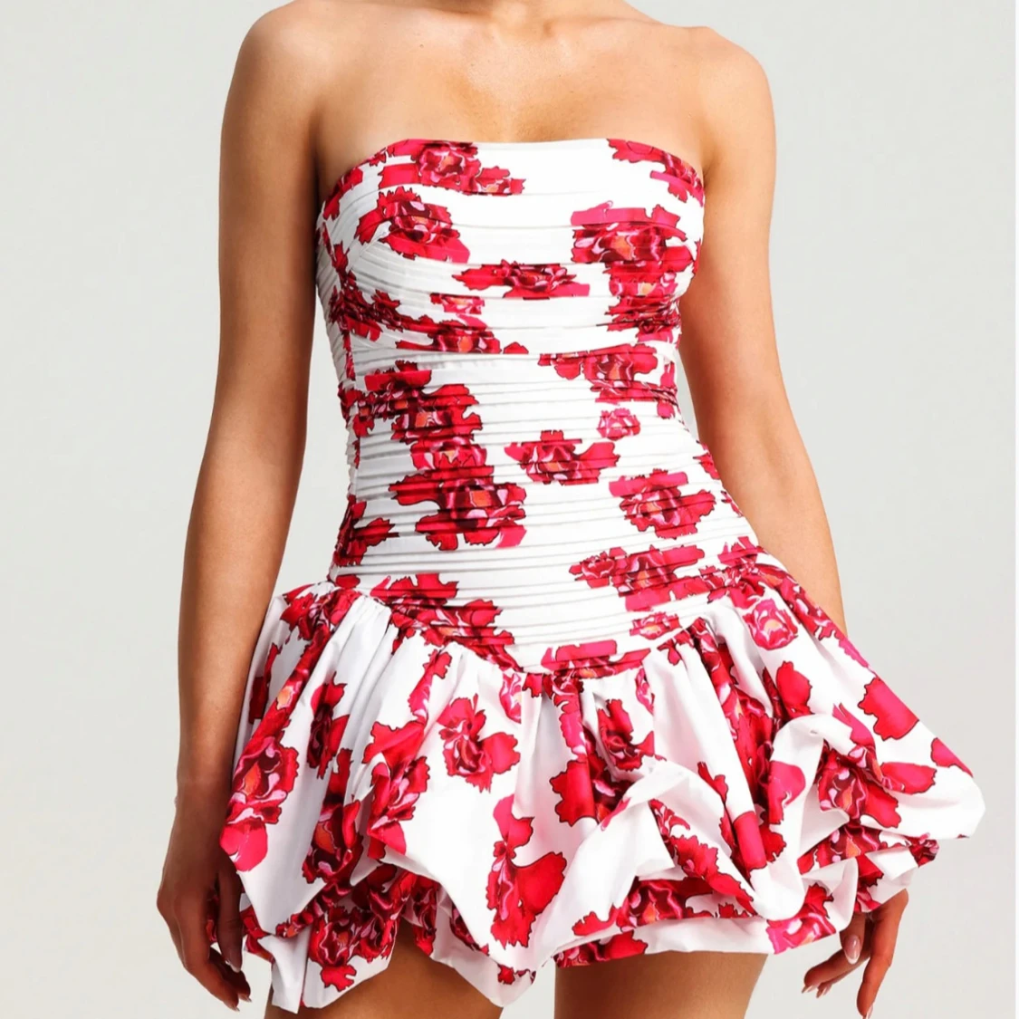 Bellabarnett klänning 