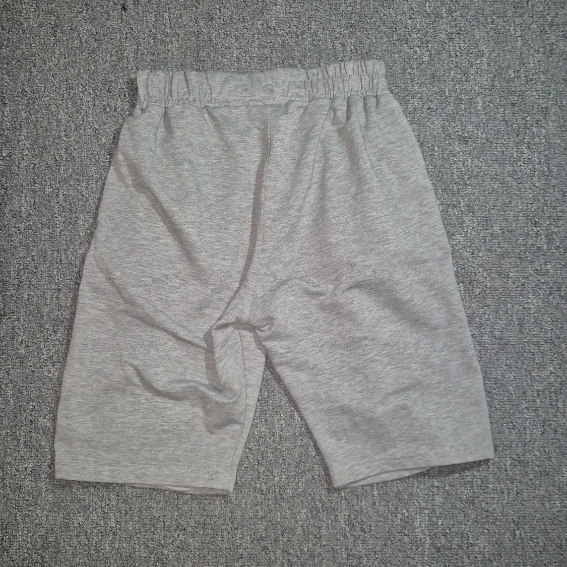 Grå Nike Running shorts med svart detalj - 1