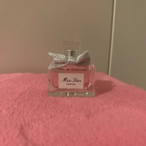 Dior Miss Dior - 🤍