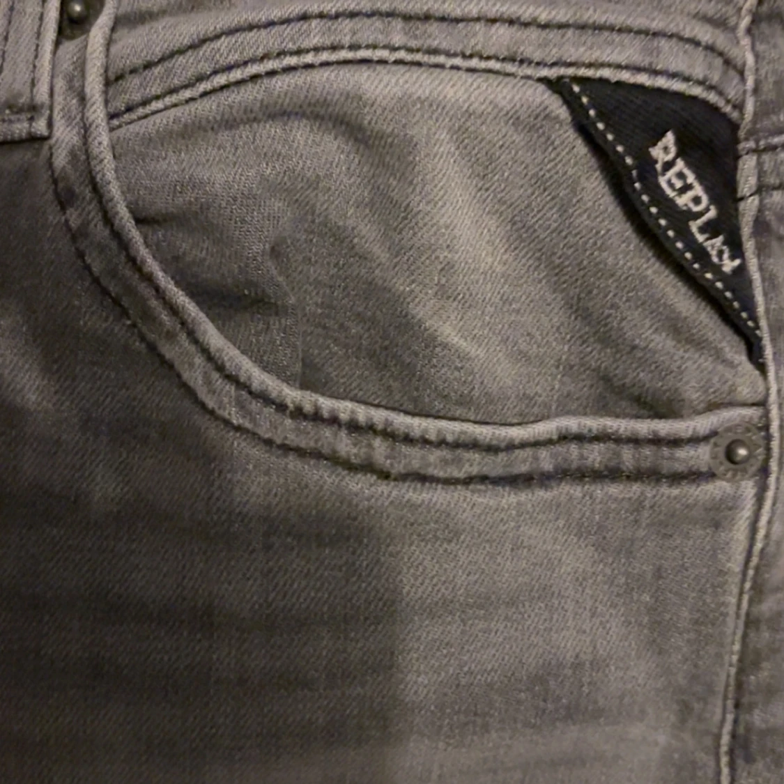 Grå jeans från Replay