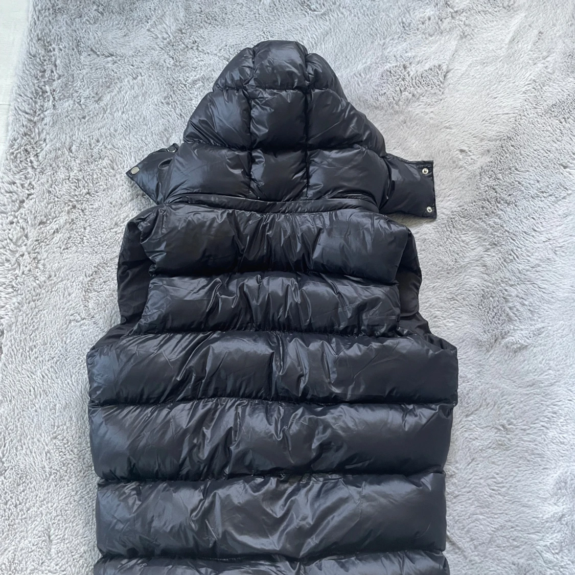 Svart dunväst från Leon Marcel - 1