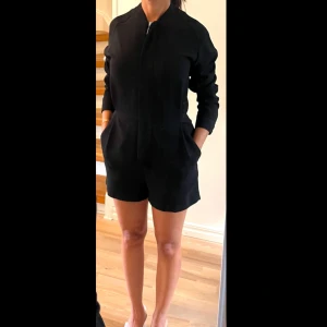 Svart basic playsuit - Svart basic playsuit 😊