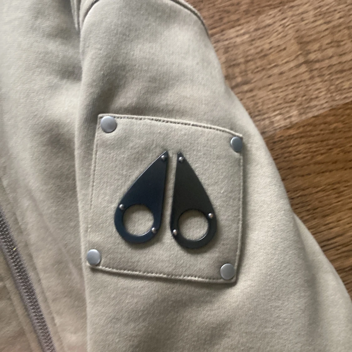 Beige hoodie från Moose Knuckles XL - 1