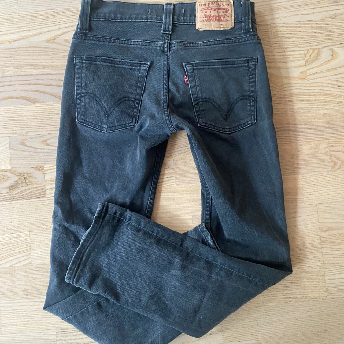 Levi's 511 gråa jeans
