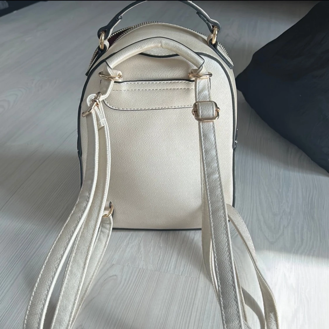 Beige ryggsäck från Michael Kors - 3