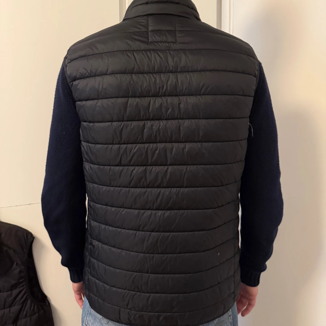 Svart dunväst från McKinley  - 1