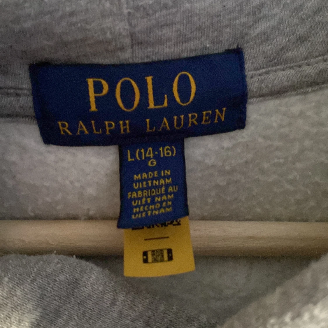 Grå hoodie från Polo Ralph Lauren - 2