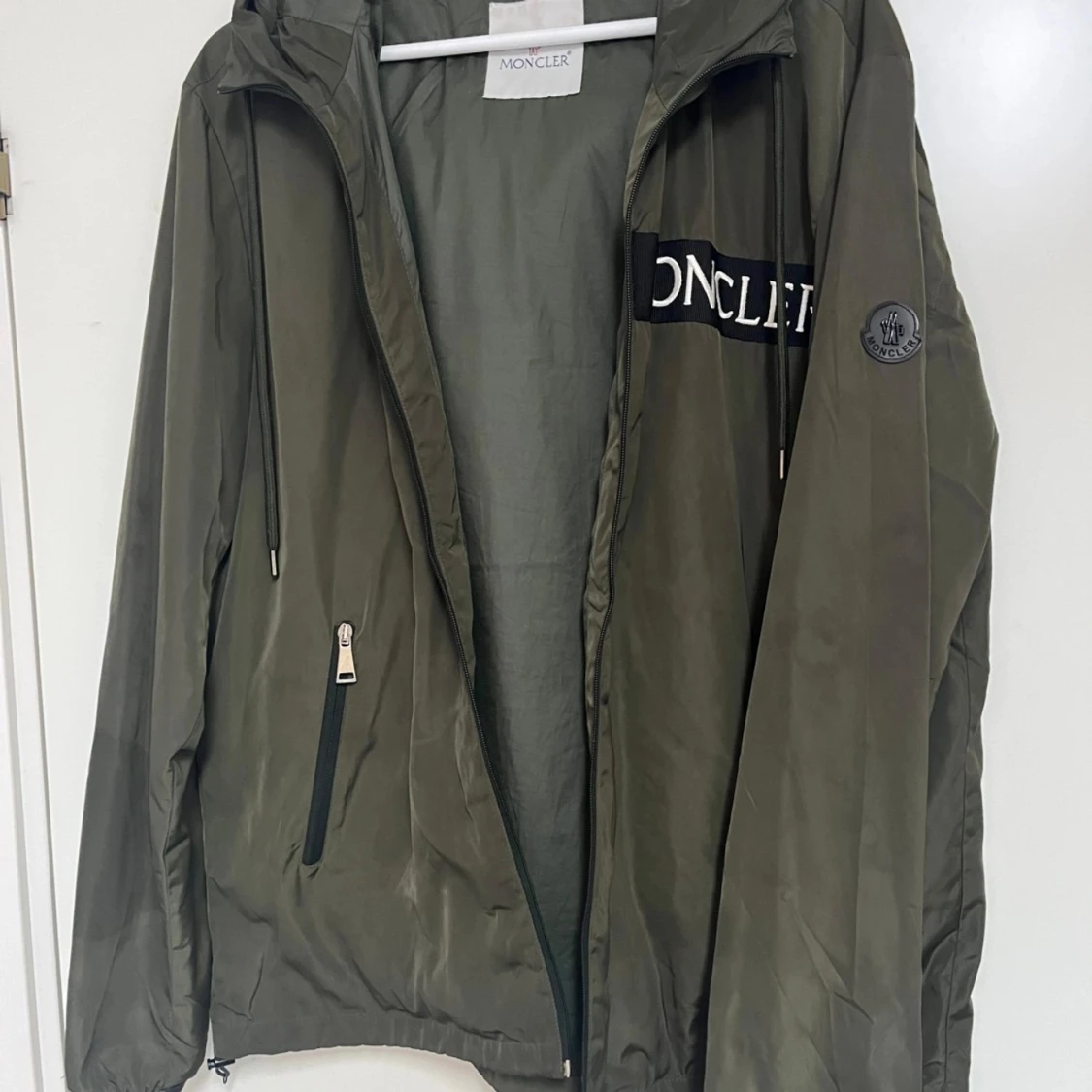 Grön vindjacka från Moncler - 93