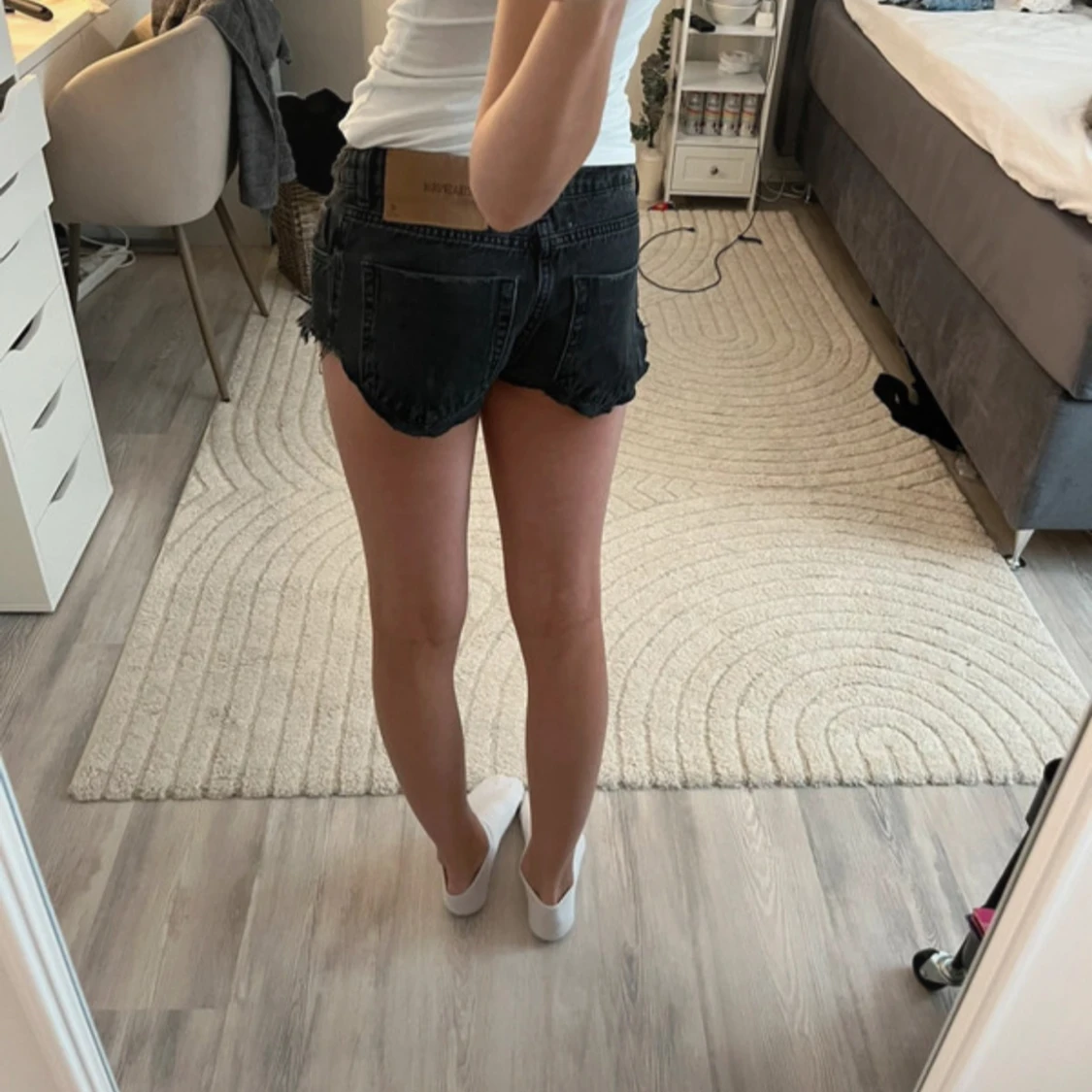 Svarta jeansshorts från OneTeaspoon - 1