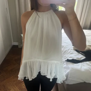 Vit volangtop från Malina - Aldrig använd 