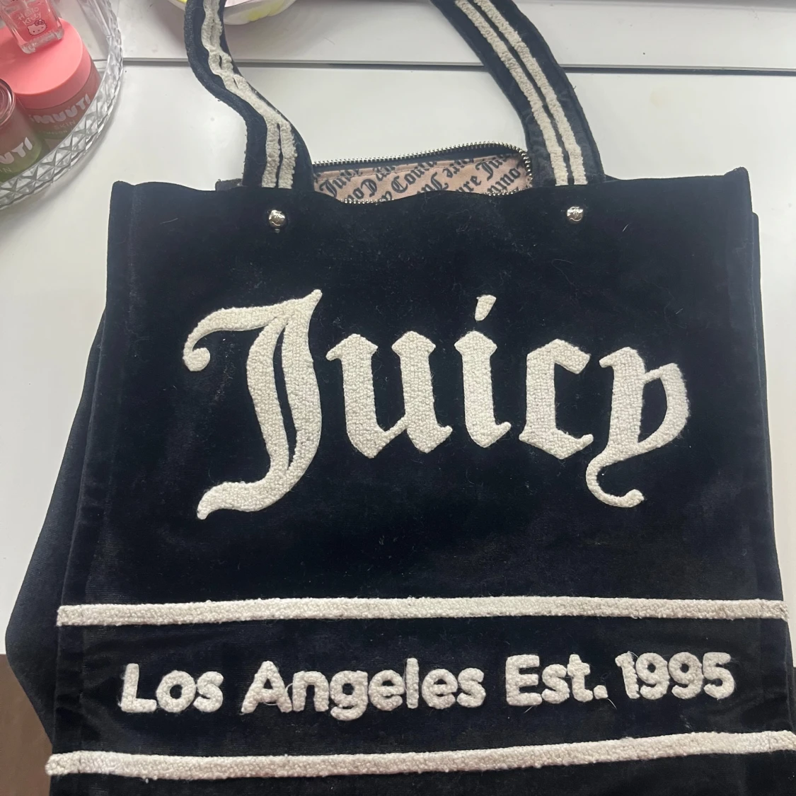 Juicy Couture svart sammetstote - 4