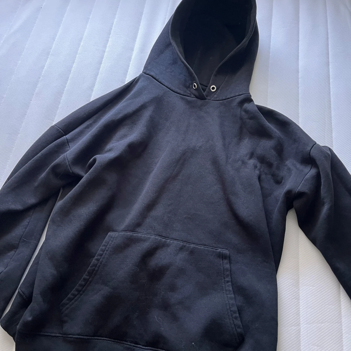 Svart hoodie från Nelly - 2