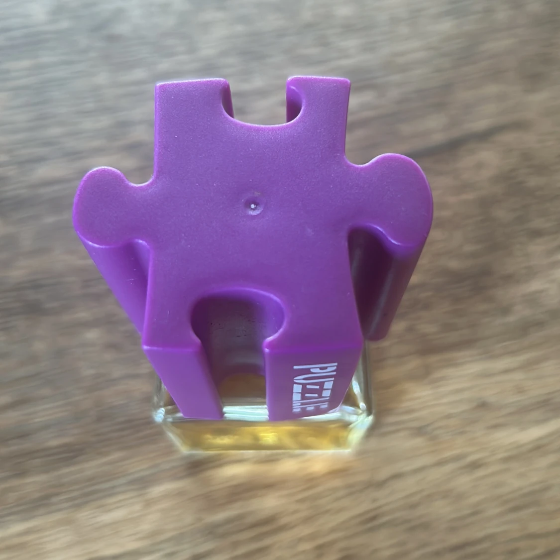 PUZZLE parfym 50 ml med lila lock - 3