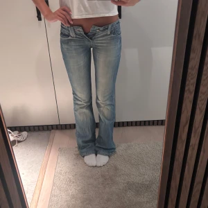 Ljusblå low waist bootcut jeans - Snygga ljusblå low waist bootcut jeans ❤️