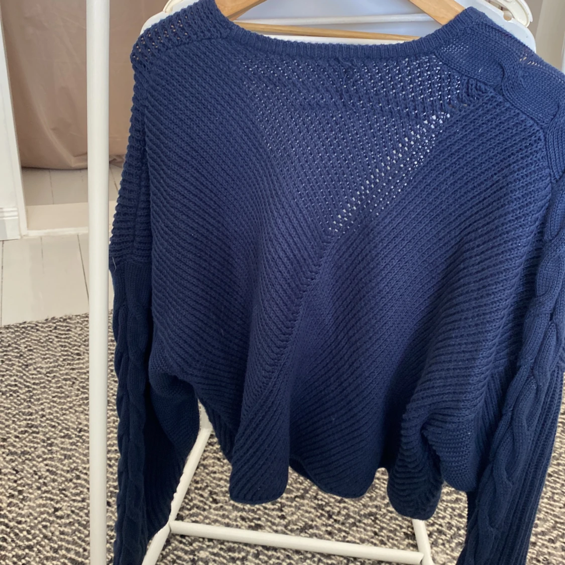 Mörkblå croppad stickad tröja C - 1