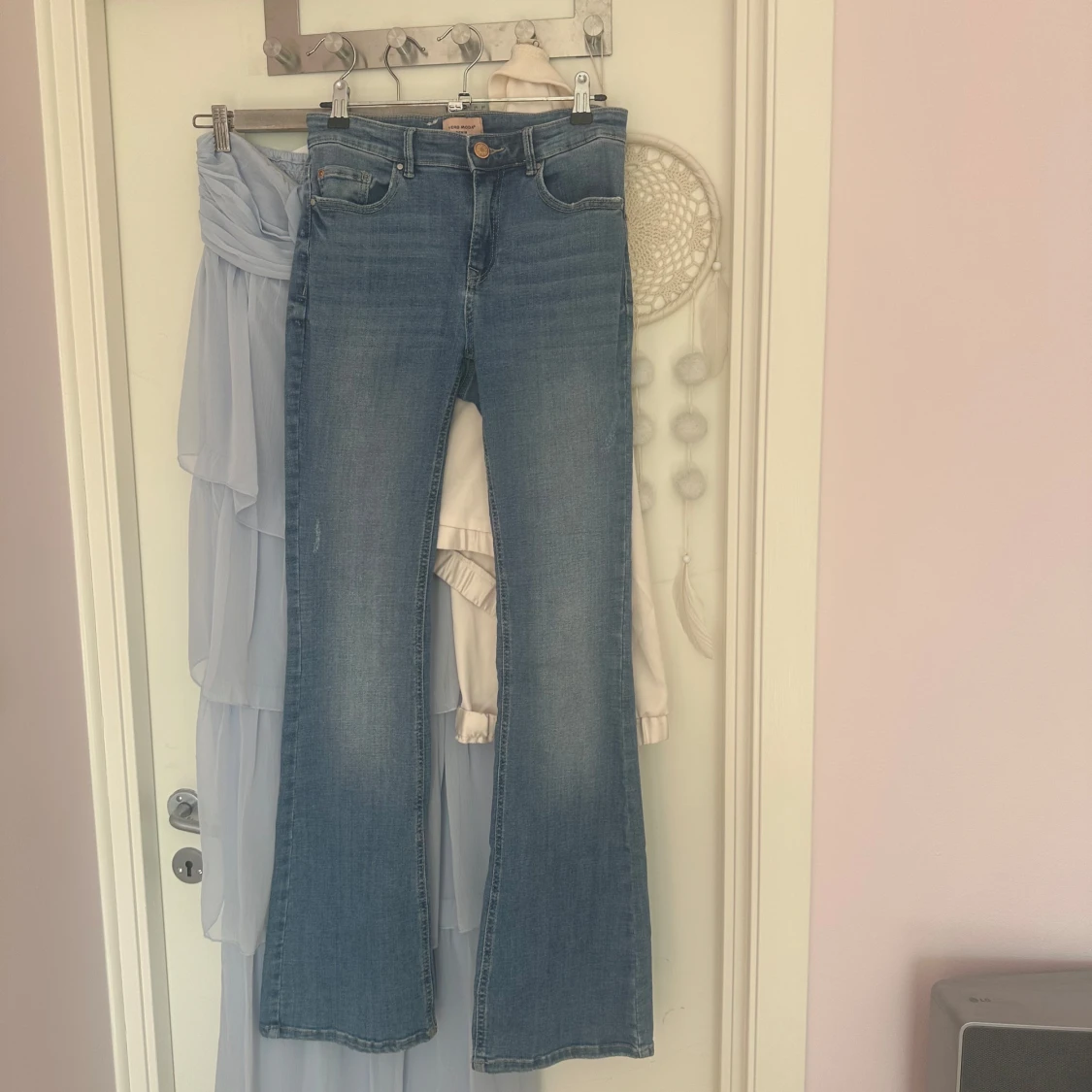 Blå bootcut jeans - 2