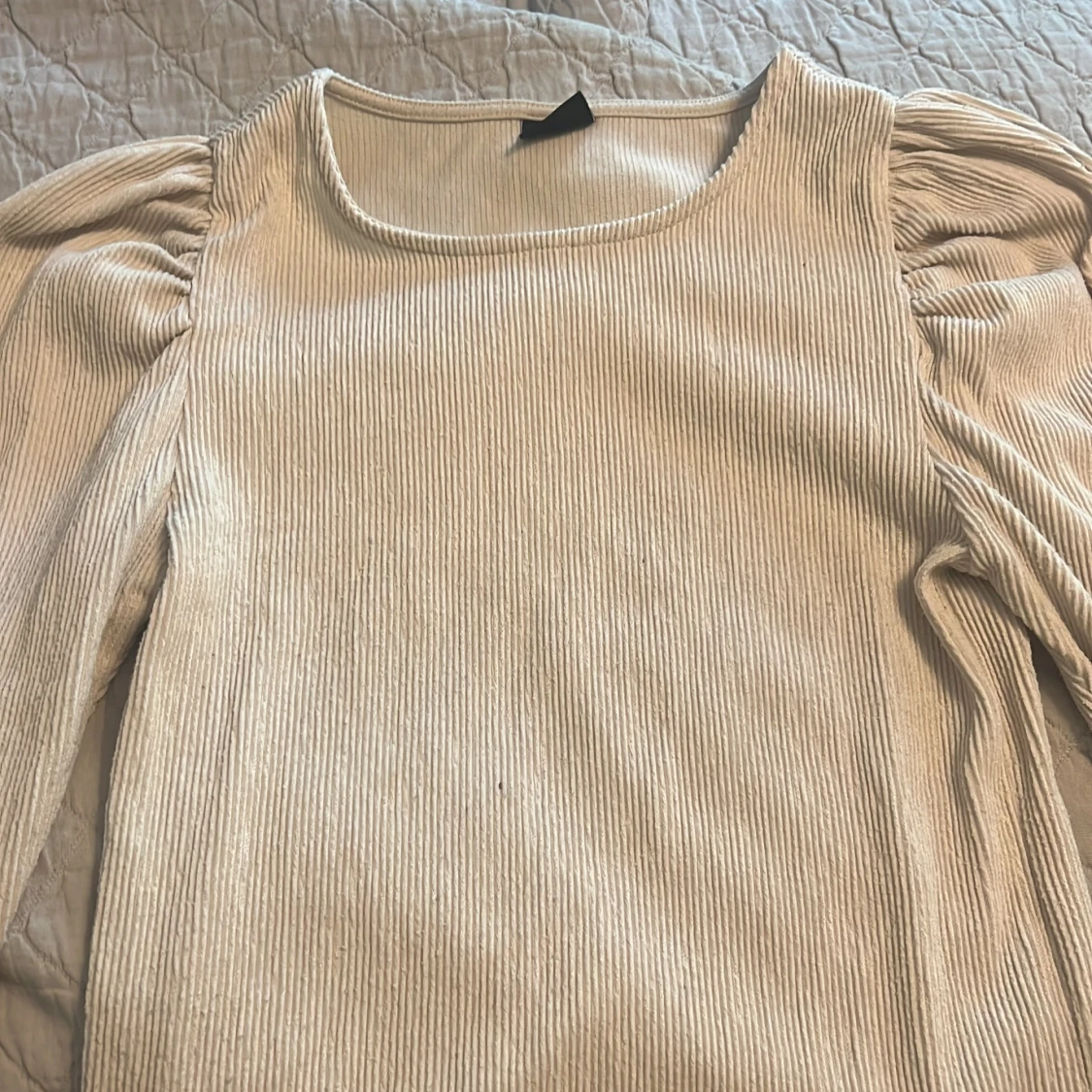Ribbad beige långärmad tröja Gina Tricot