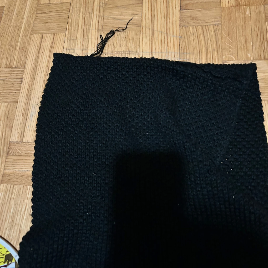 Svart stickad halsduk  - 2