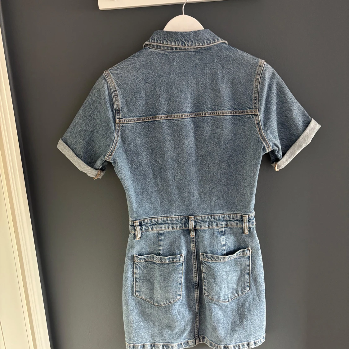 Kort jeansklänning från mango Denim - 2