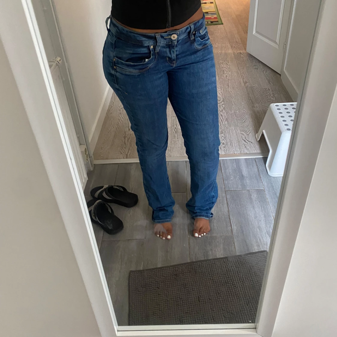 Blå ltb jeans med låg midja - 1