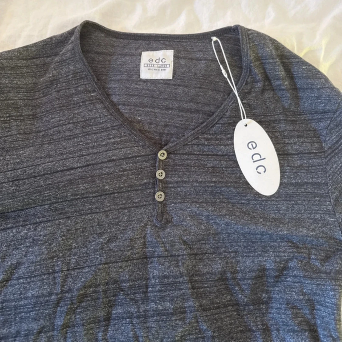 Mörkgrå långärmad tröja från edc - 1