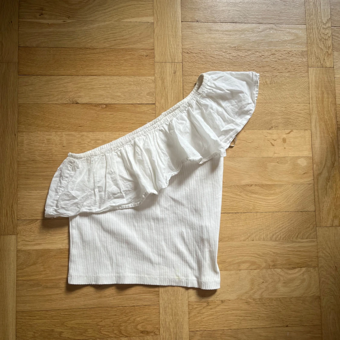 Vit gullig blus/ topp - 1