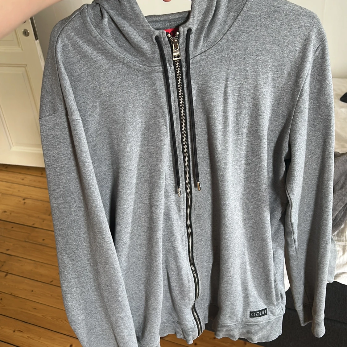 Grå hoodiejacka från Hugo Boss