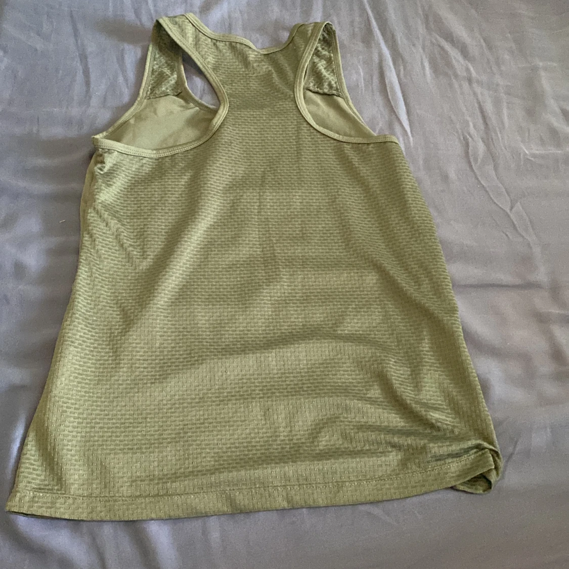 Olivgrön träningstopp från SOC - 1