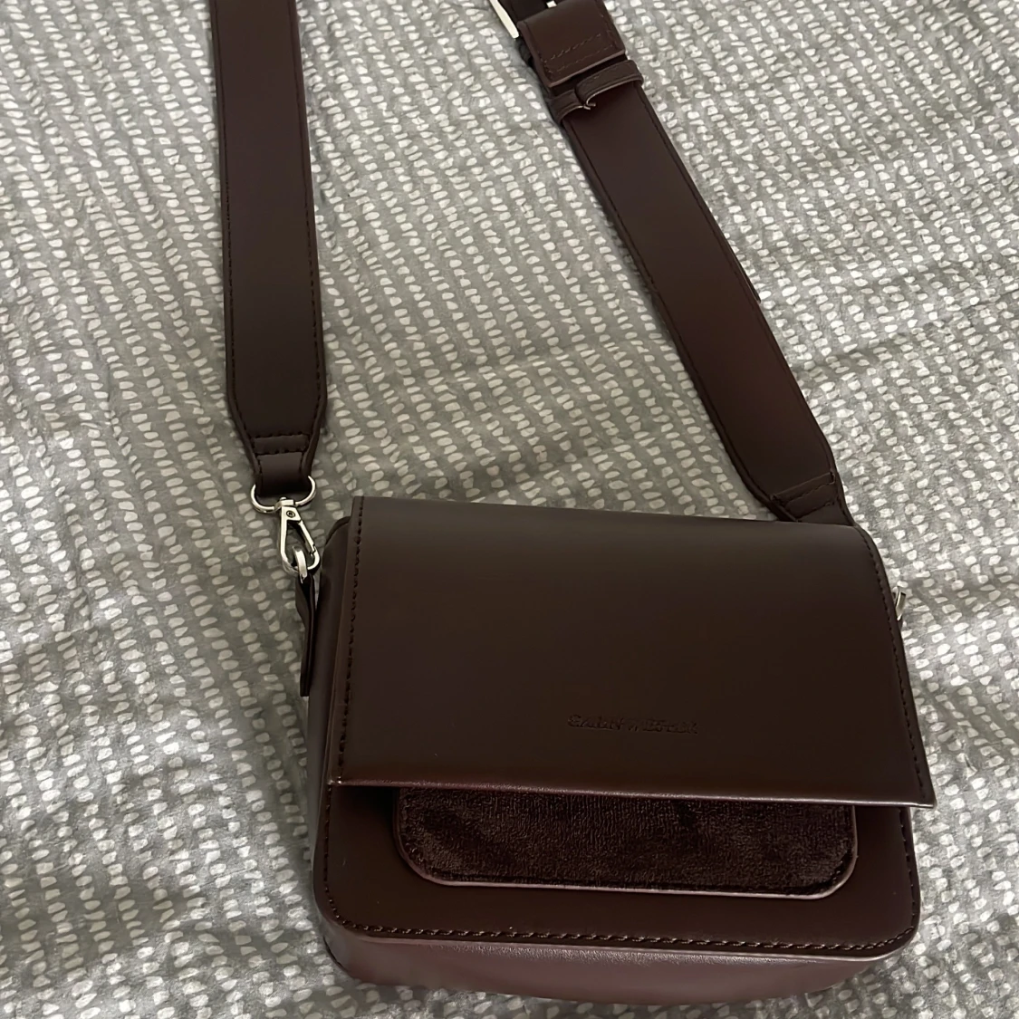 Brun axelväska från Carin Wester