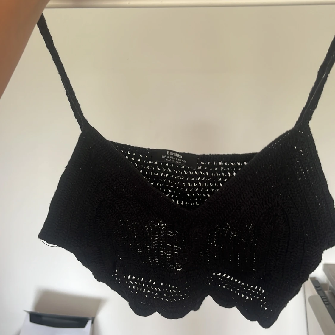 Svart virkad croppad topp Bershka - 1