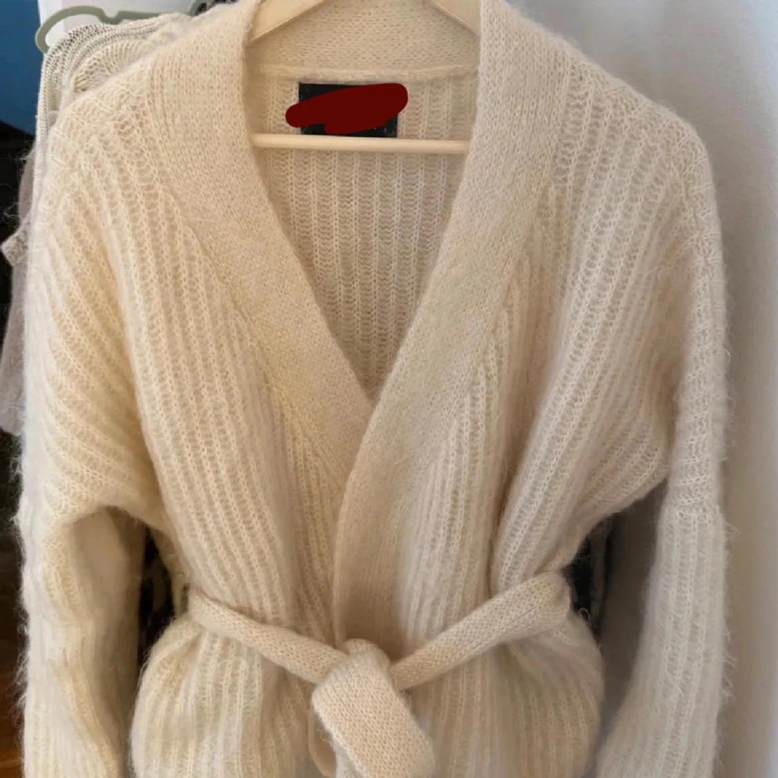 Beige omlott tröja - 1