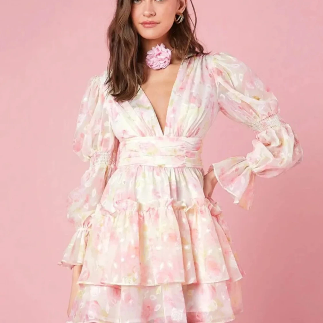 Pastellrosa blommig kortklänning