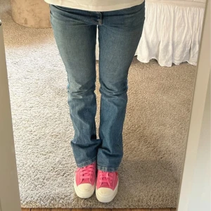 Bootcut/utsvängda jeans  - Jeans från Costes! 